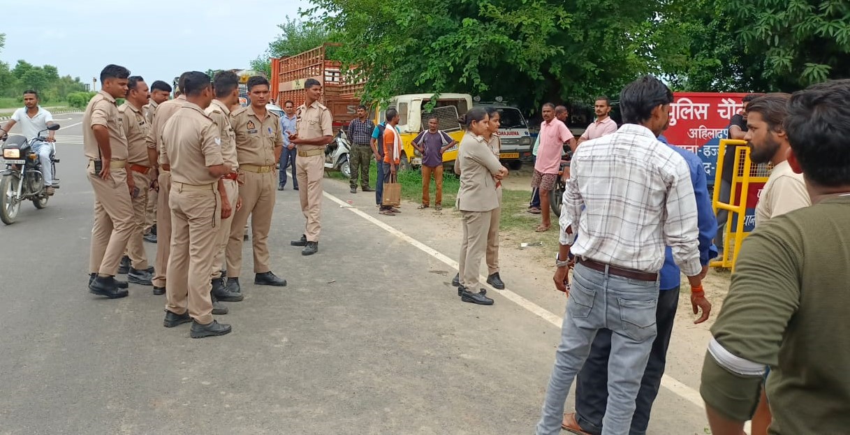 फसल की सिंचाई करने जा रहे ग्रामीण को बेकाबू कार ने रौंदा 