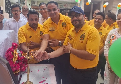 स्वतंत्रता दिवस पर मारवाड़ी युवा मंच के संरक्षक सम्मानित