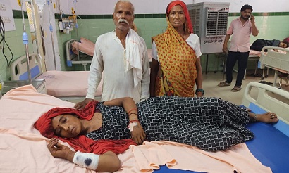 बरेली में बदमाशों का कहर... घर में घुसकर की लूटपाट, दंपती जागा तो पीटकर कर दिया लहूलुहान