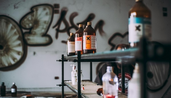 Agra News : नौकरानी मालकिन को दे रही थी स्लो पॉइजन, तबीयत बिगड़ी तो खुली पोल