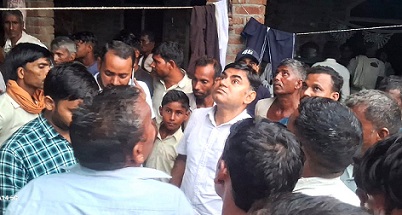 Kasganj News : छत पर सूख रहे कपड़े उतारने गई युवती की बिजली गिरने से मौत