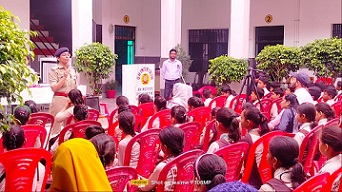 Gandhi Jayanti : छात्रों को महात्मा गांधी के जीवन से सीखने की जरूरत