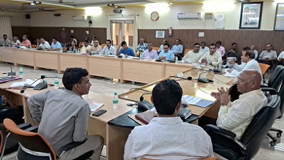 Kasganj News : सीएम डैशबोर्ड की खराब प्रगति रिपोर्ट पर सीडीओ ने जताई नाराजगी