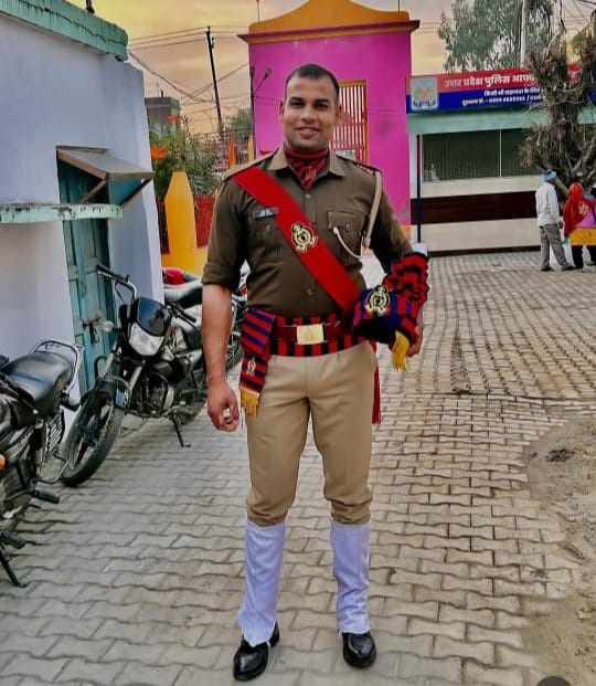 रामपुर के टांडा थाने में सिपाही ने खुद को गोली से उड़ाया 