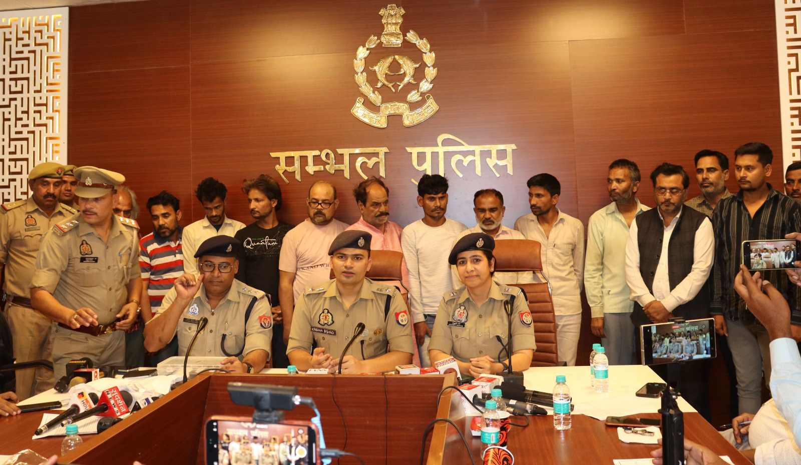 Sambhal News: नोटों की बारिश का झांसा देकर युवक-युवतियों का करते थे यौन शोषण, 14 गिरफ्तार