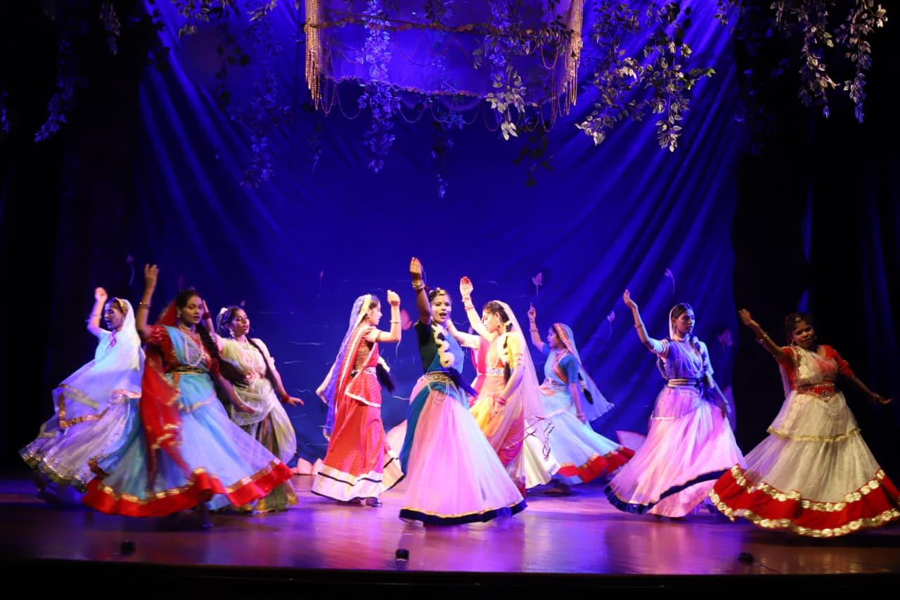  Mathura News: राजस्थान की धरती पर छलका ब्रज का रस, भ्रमर गीत ने डाला जादू