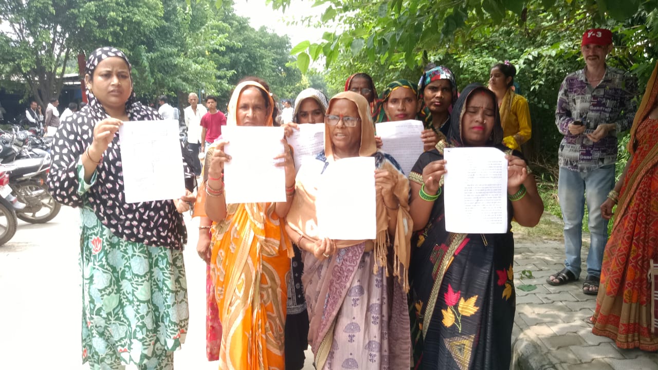 Kasganj news :कासगंज जेल में खौफनाक खेल: कैदियों पर जुल्म, पेशाब पिलाने का आरोप