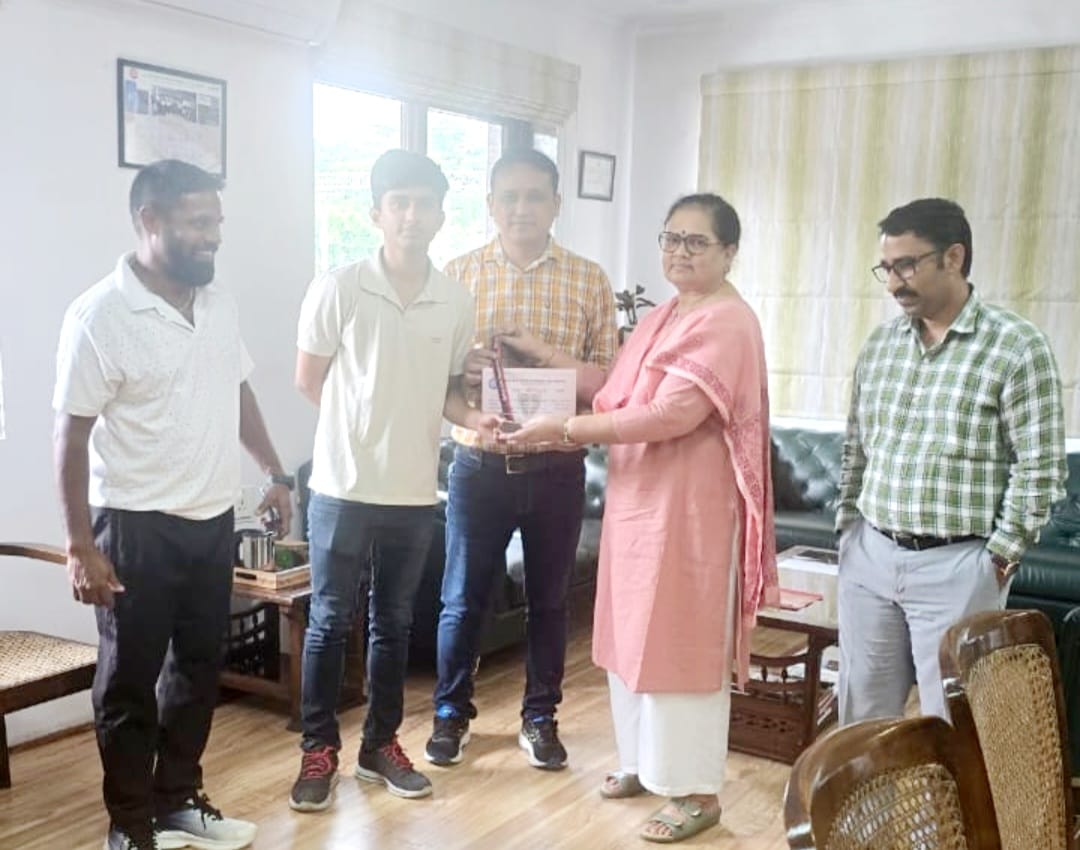 Bareilly News: 36 साल बाद पूर्वोत्तर रेलवे के बैडमिंटन खिलाड़ियों ने रचा नया इतिहास