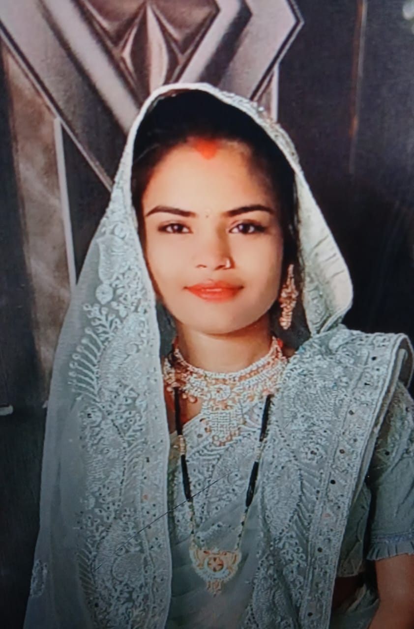 KASGANJ NEWS संदिग्ध परिस्थितियों में विवाहिता की मौत,  हत्या का आरोप, पुलिस को दी तहरीर