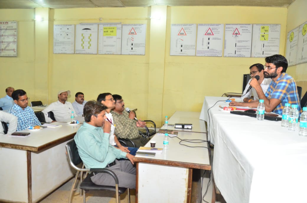 मथुरा ट्रेनिंग इंस्टिट्यूट में सतर्कता संगोष्ठी, कर्मचारियों ने ली शपथ