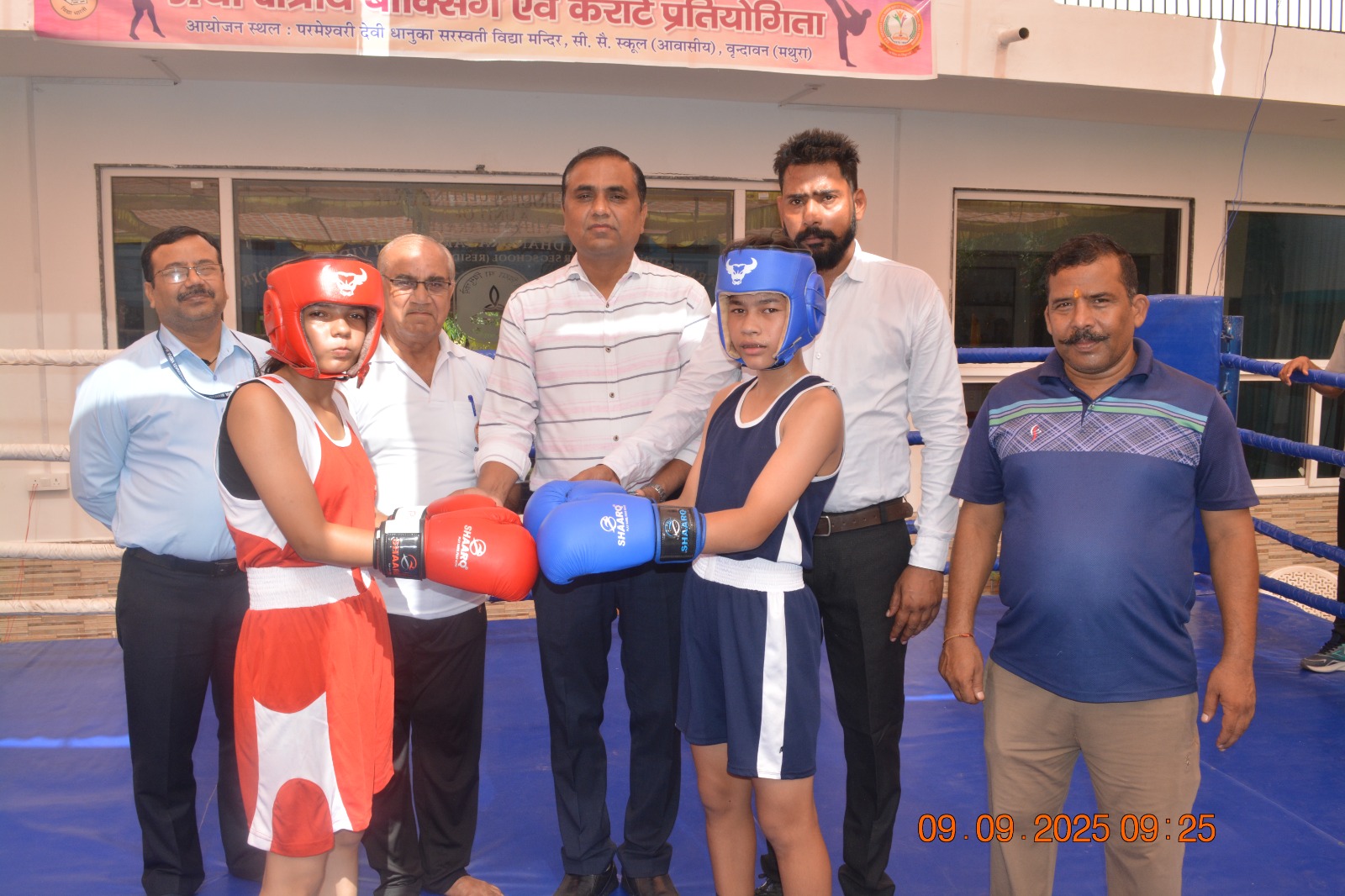 वृंदावन: क्षेत्रीय बॉक्सिंग एवं कराटे प्रतियोगिता के दूसरे दिन खिलाड़ियों का शानदार प्रदर्शन