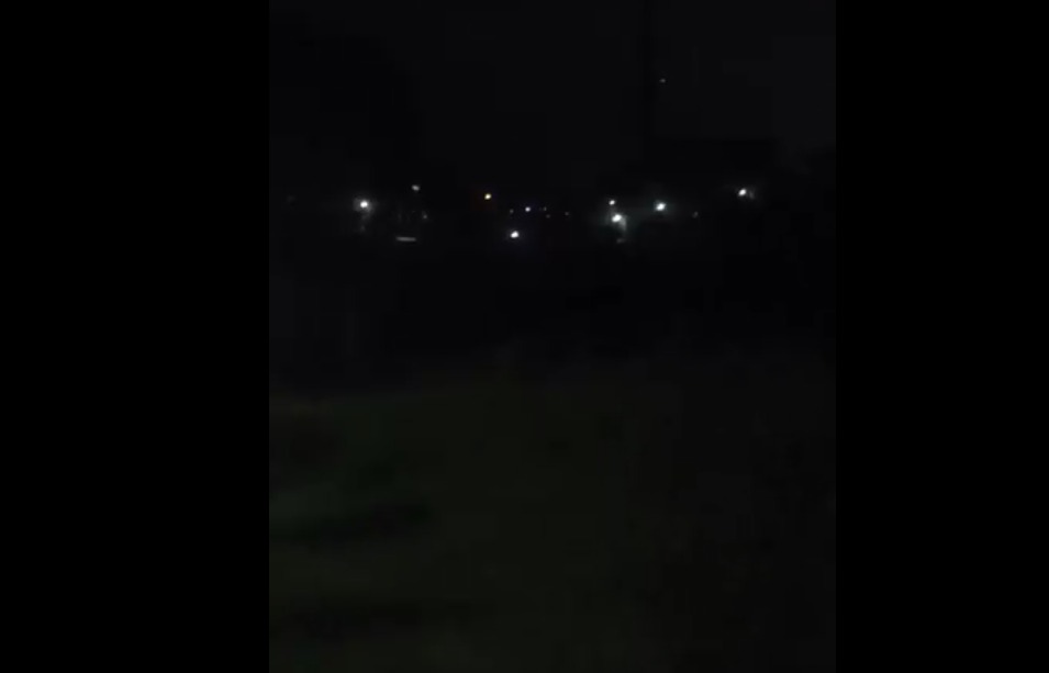 Bareilly News:  फरीदपुर में रात को चलती ट्रेन से बरसे नोट, बटोरने को दौड़े लोग, खूब हुई धक्का-मुक्की