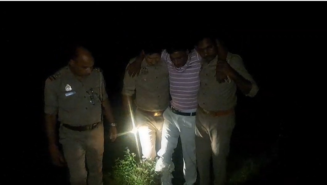 Badaun News:डेयरी और पंचायत भवन लूटने वाला गैंग गिरफ्तार, पुलिस की सटीक कार्रवाई