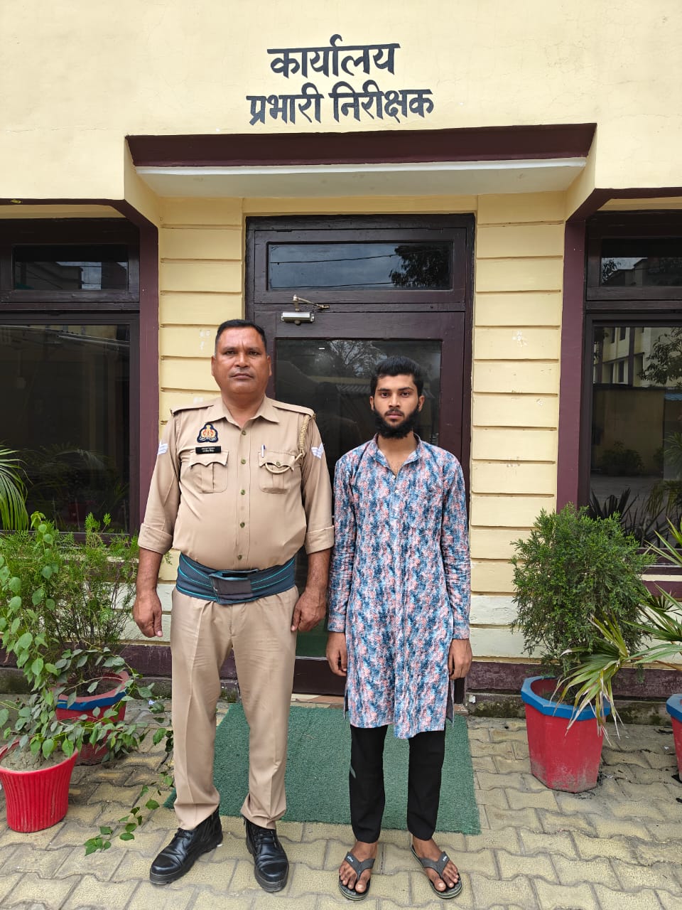 Bareilly News-बहेड़ी में चर्चित मोहल्ले बने पशु वध का अड्डा  सकलैननगर में छापेमारी, तीन तस्कर गिरफ्तार – 90 किलो मांस व औजार बरामद