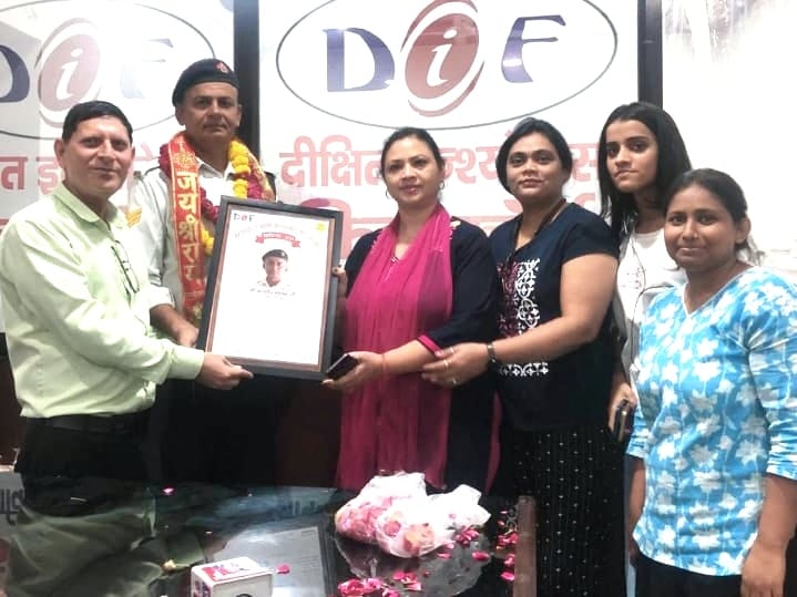 Mathura News: बरसात में कार सवार की जान बचाने वाले यातायात पुलिसकर्मी कुलदीप मलिक सम्मानित