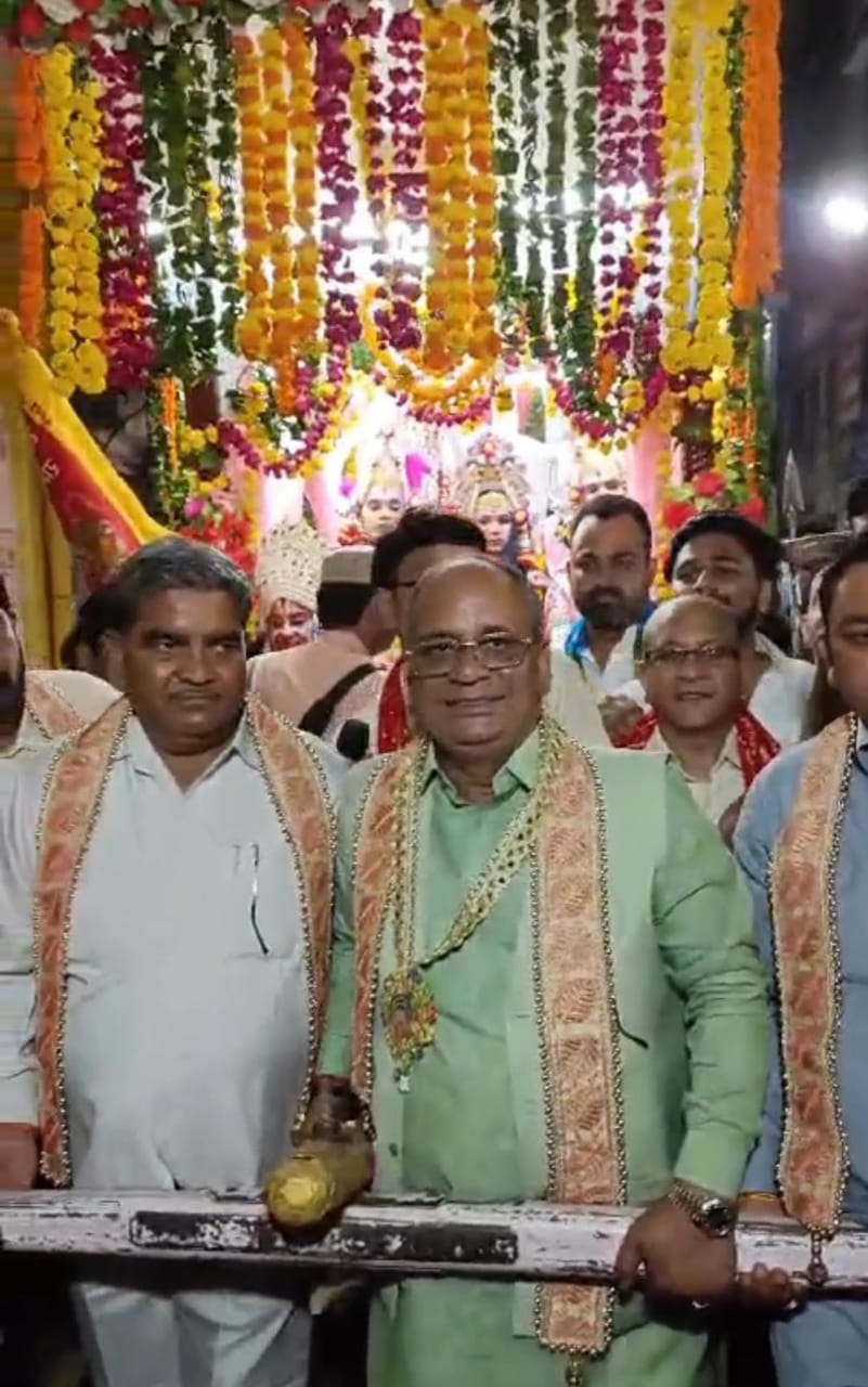 KASGANJ NEWS कासगंज में एतिहासिक निकली भगवान श्रीराम की राजगद्दी शोभायात्रा, रोशनी में नहाया पूरा शहर, एक सैकडा से अधिक झांकियां रही आकर्षण का केंद्र
