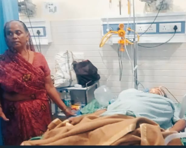 Moradabad News: अस्पताल में ऑपरेशन के बाद महिला की मौत, परिजनों ने किया जमकर हंगामा, लापरवाही का आरोप 