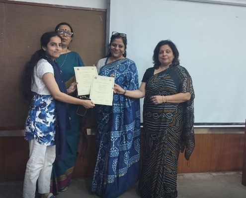 बरेली की बेटी ने दिल्ली में किया नाम रोशन, सोशल मीडिया प्रजेंटेशन में पाया पहला स्थान