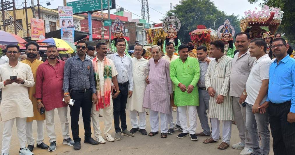 Bareilly News: फरीदपुर में धूमधाम से निकाली गई श्रीराम बरात, गूंजे जयकारे