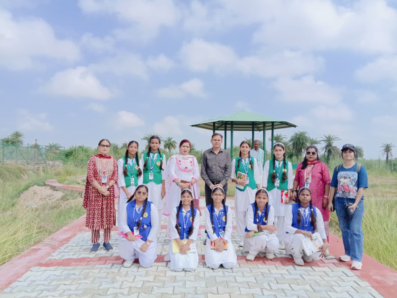 Mathura News-जोधपुर झाल वेटलैंड पर विद्यार्थियों ने सीखा जैव विविधता का महत्व