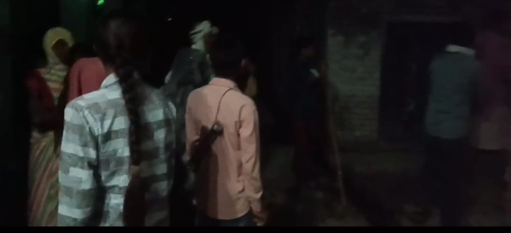 KASGANJ NEWS रामलीला में सियार का कहर, आठ लोग घायल — मायावती की हालत गंभीर