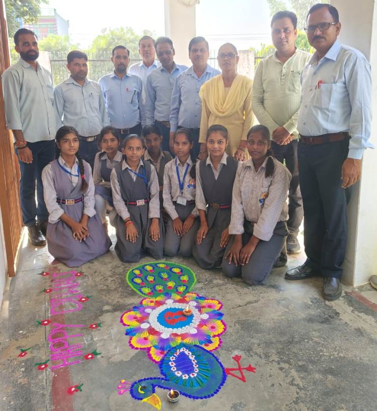 Bareilly News : स्वामी दयानंद कॉलेज में छात्राओं की रंगोली ने बिखेरा संस्कृति का रंग, दिखी प्रतिभा की छठा 