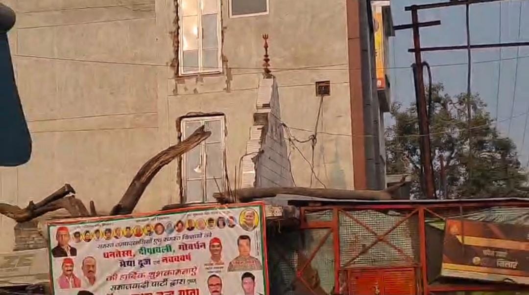 कासगंज। शहर के मंदिर पर कब्जे की साजिश! पुजारी ने जताया जान को खतरा, दबंगों पर लगाए गंभीर आरोप