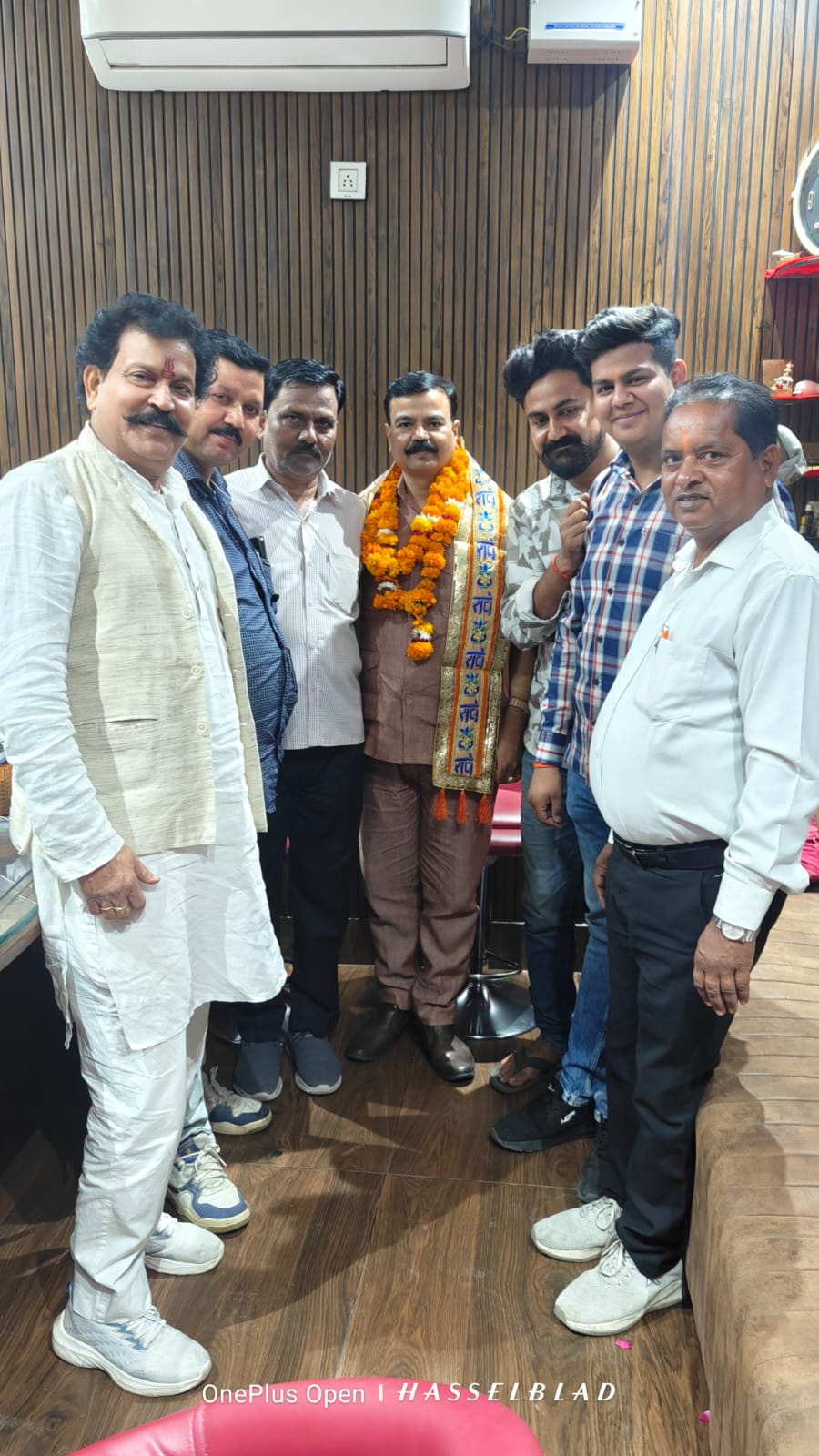 KASGANJ NEWS विश्व हिंदू महासंघ कासगंज का जिला विस्तार — नई टीम की घोषणा, कार्यालय पर हुआ स्वागत समारोह