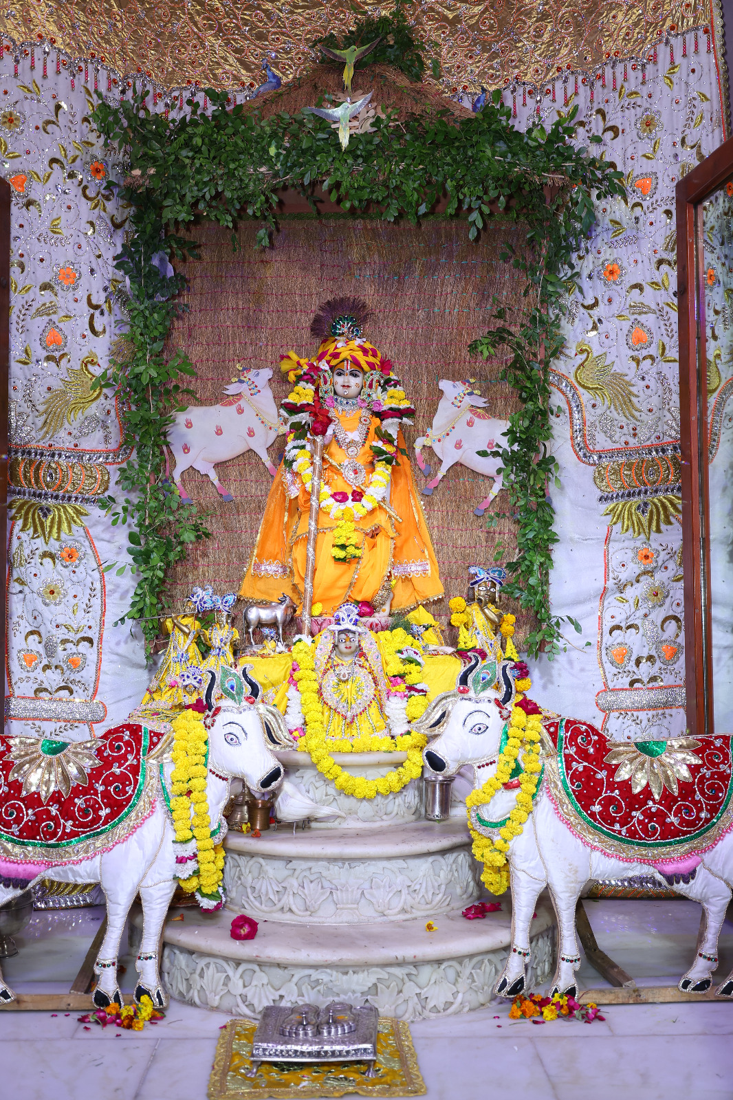 Mathura News: गोपाष्टमी पर गौपूजन कर लिया गोरक्षा का संकल्प