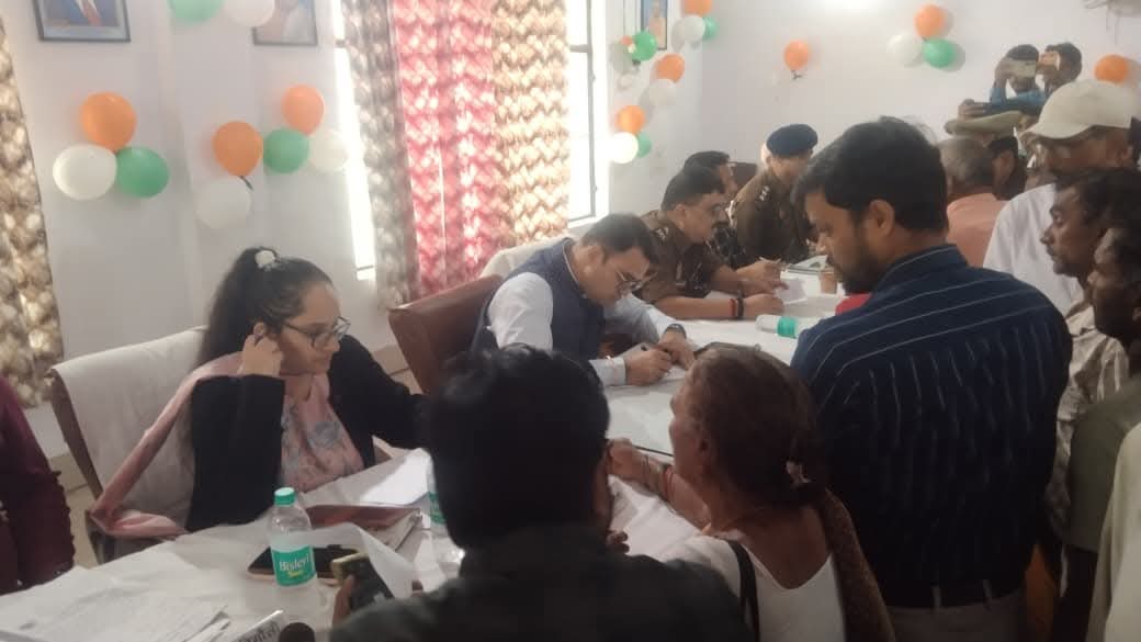 Badaun News:जनसुनवाई में डीएम सख्त – शिकायतों के निस्तारण में लापरवाही बर्दाश्त नहीं होगी