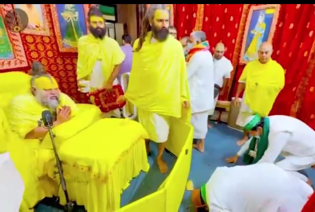 मथुरा न्यूज: प्रेमानंद महाराज से मिले भाकियू एस के राष्ट्रीय अध्यक्ष सुनील चौधरी, आशीर्वाद लिया