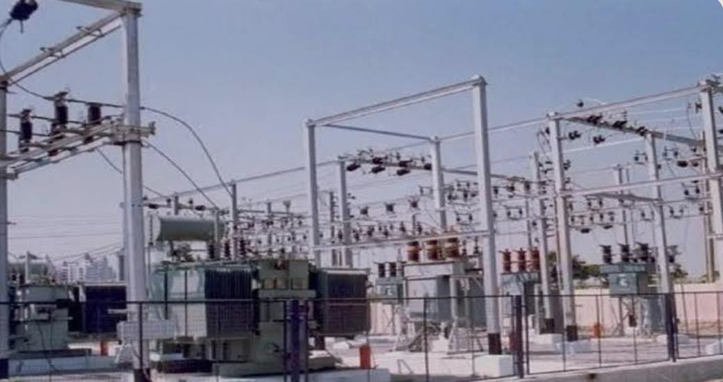 Bareilly News- किला सबस्टेशन पर कर्मचारियों की शराब पार्टी का वीडियो वायरल, जांच के आदेश