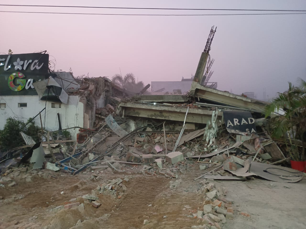 Bareilly News: बीडीए ने फाइक इंक्लेव में लगाए लाल निशान, बुलडोज़र चलाने की तैयारी