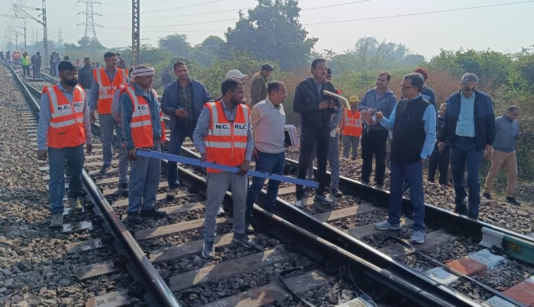  Mathura News- मथुरा–अछनेरा रेलखंड का मुख्यालय टीम ने किया इन्टरनल सेफ्टी ऑडिट