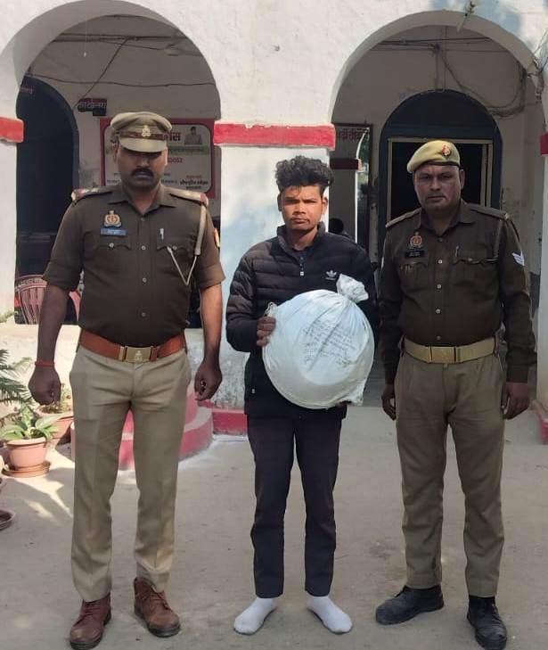 Bareilly News :   चोरी करते रंगे हाथ पकड़ा गया एक युवक, ग्रामीणां ने पुलिस को सौंपा, अन्य दो आरोपी फरार 