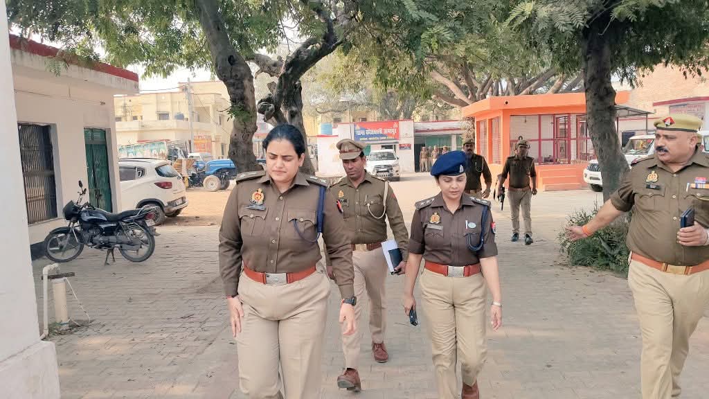KASGANJ NEWS अमापुर थाना का एसपी अंकिता शर्मा व सीओ शाहिदा नसरीन ने किया आकस्मिक निरीक्षण, व्यवस्था सुधार को दिए सख्त निर्देश