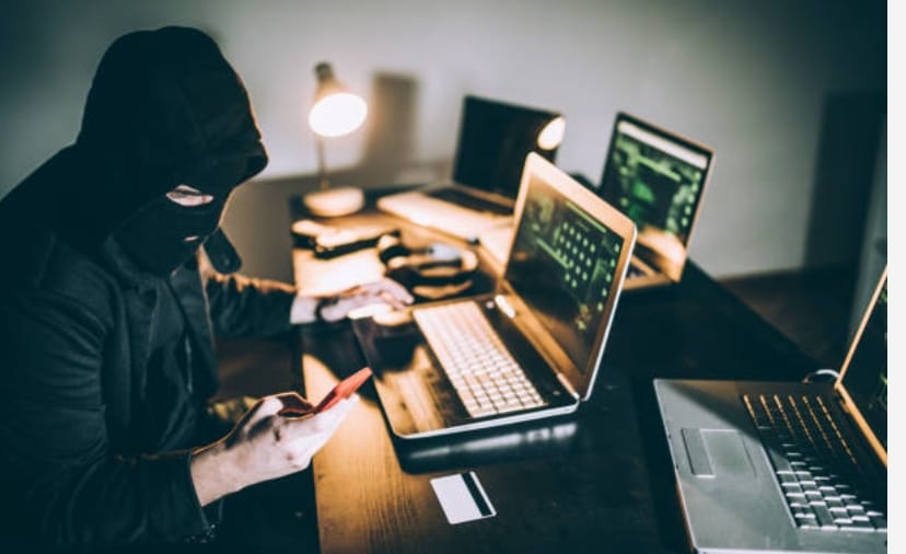 KASGANJ NEWS ऑनलाइन बिज़नेस की आड़ में महिला को ब्लैकमेल: अश्लील बातें, धमकी और 10 लाख की रंगदारी की मांग—साइबर थाने में मुकदमा दर्ज