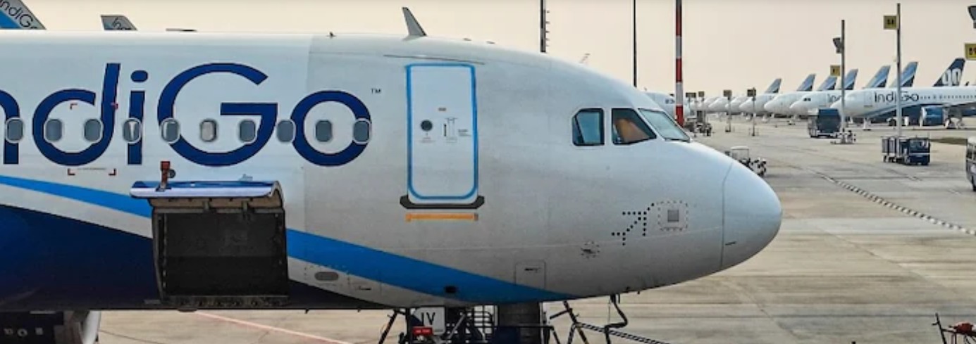 बरेली न्यूज: बेंगलुरु की फ्लाइट 11 मिनट पहले आई, 35 मिनट देर से गई