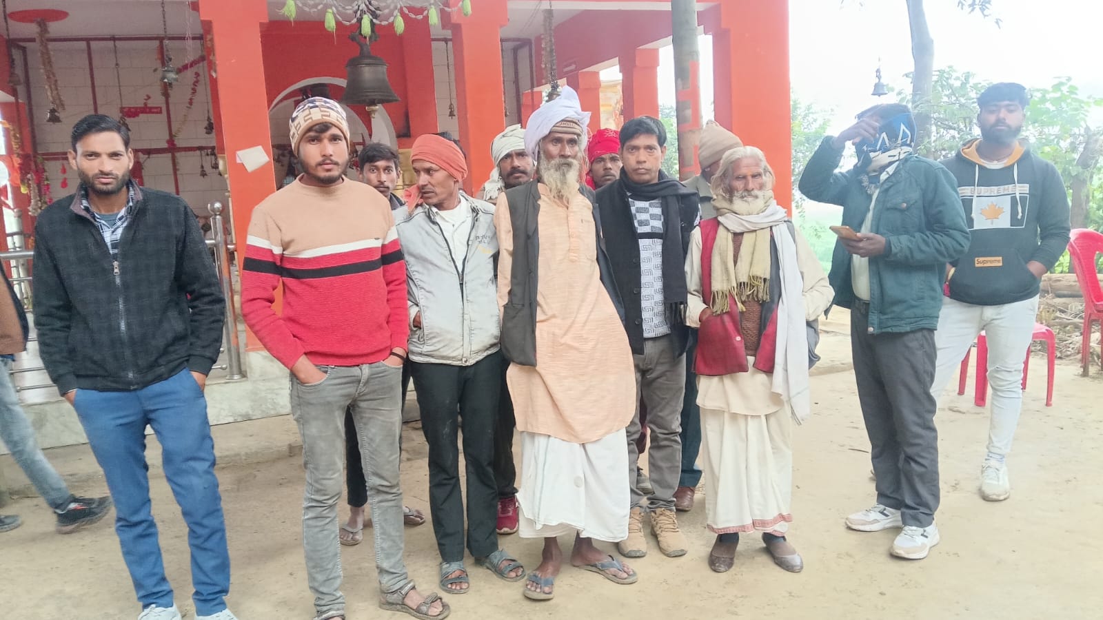 KASGANJ NEWS कासगंज में बांध निर्माण बना विवाद की वजह, श्याम देवता मंदिर पर मंडराया खतरा; श्रद्धालुओं की आस्था आहत