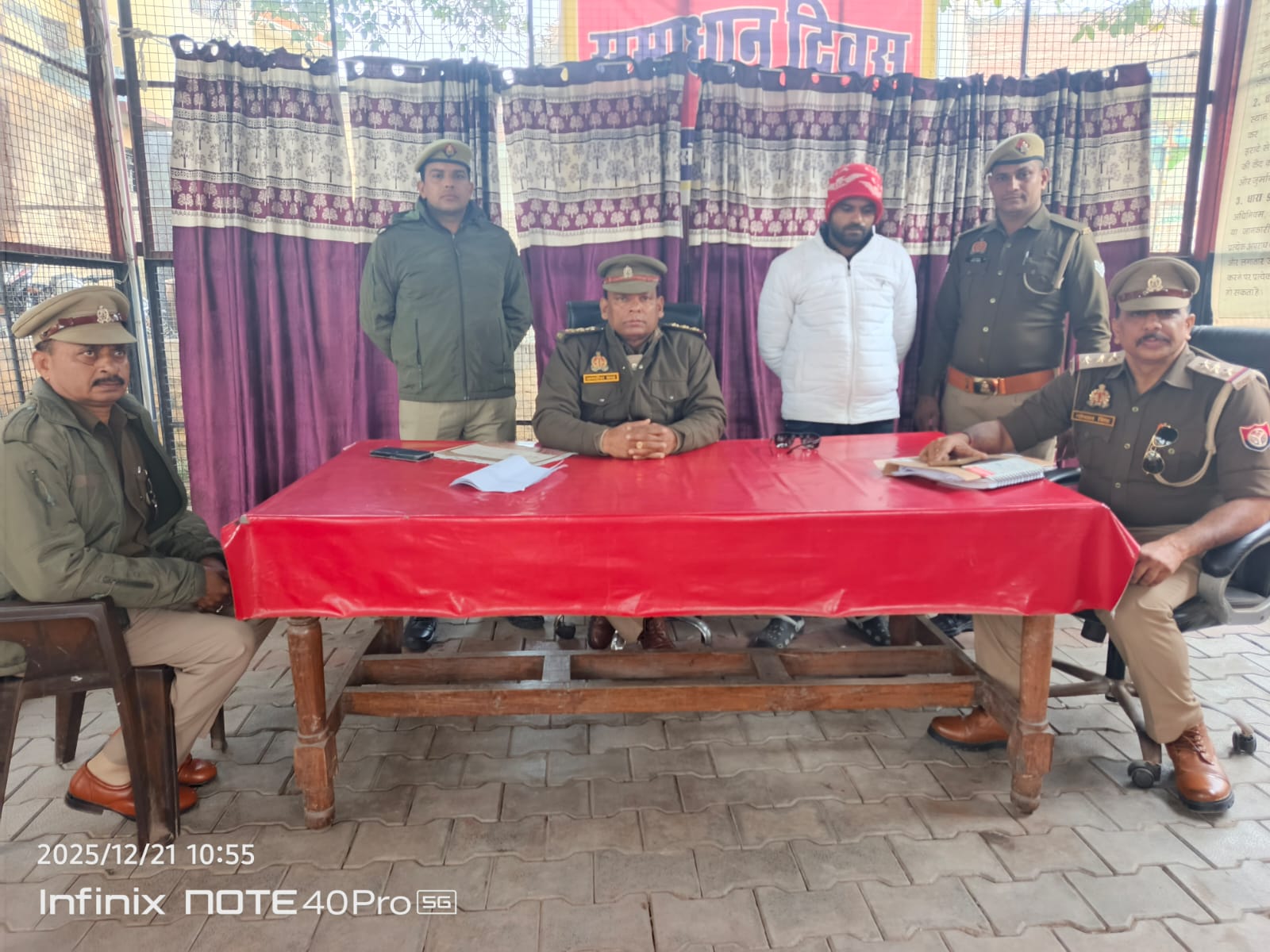 KASGANJ NEWS जिला बदर अभियुक्त दीपक उर्फ दीपा पुनः कासगंज में मिला, मेला ग्राउंड से गिरफ्तार कर भेजा जेल