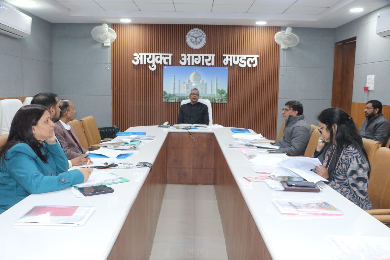 Agra News: फरवरी में सजेगी मण्डलीय फल-शाकभाजी और पुष्प प्रदर्शनी