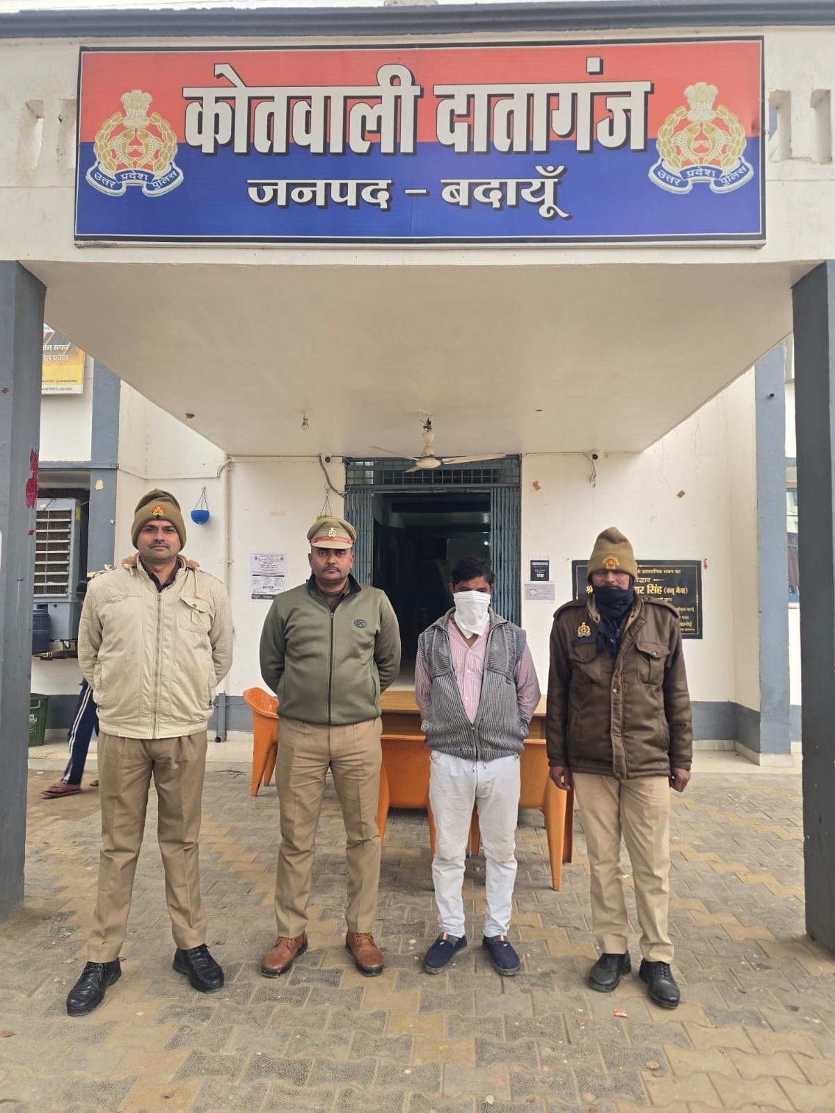 Badaun News :नाबालिग से दुष्कर्म का वांछित अभियुक्त दातागंज पुलिस ने किया गिरफ्तार