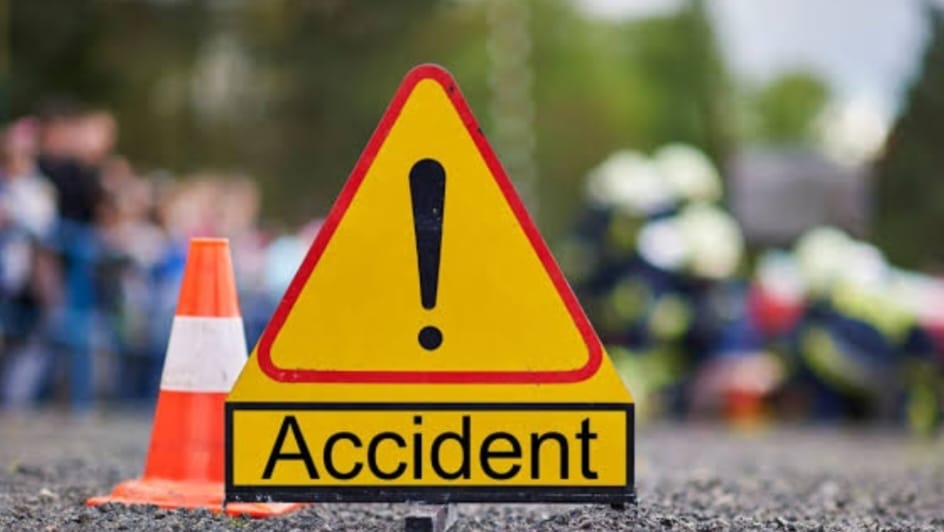 Bareilly News : फतेहगंज पश्चिमी में अज्ञात वाहन की टक्कर से बाइक सवार युवक की मौके पर मौत