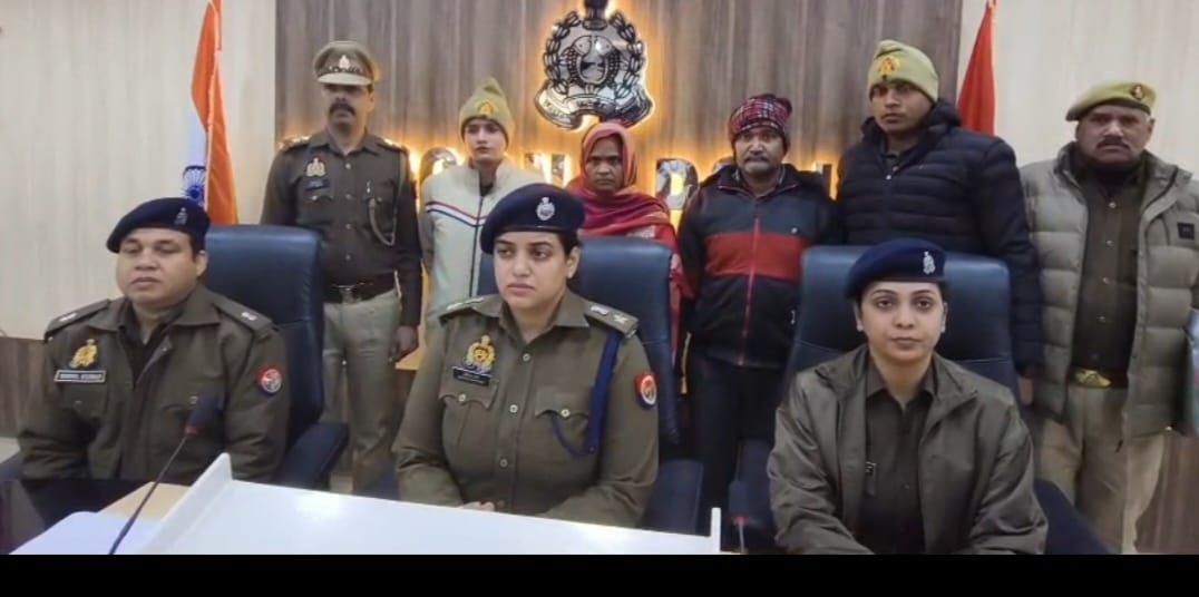 KASGANJ NEWSअवैध संबंध छुपाने के लिए मां ने कराई बेटी की हत्या, पुलिस ने किया सनसनीखेज खुलासा, दो गिरफ्तार
