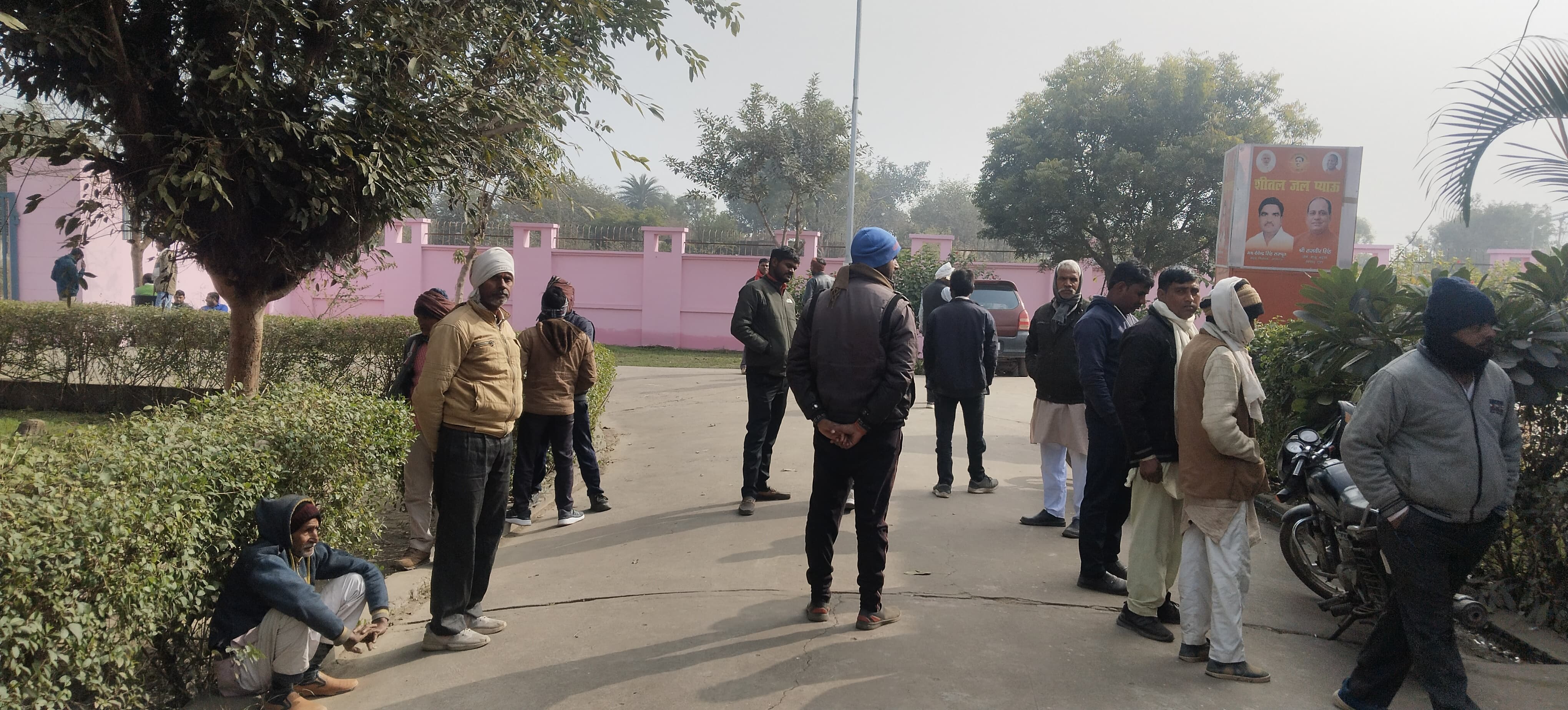 KASGANJ NEWS खेत की रखवाली करने गए किसान की संदिग्ध हालात में मौत, जहरीले कीड़े के काटने की आशंका