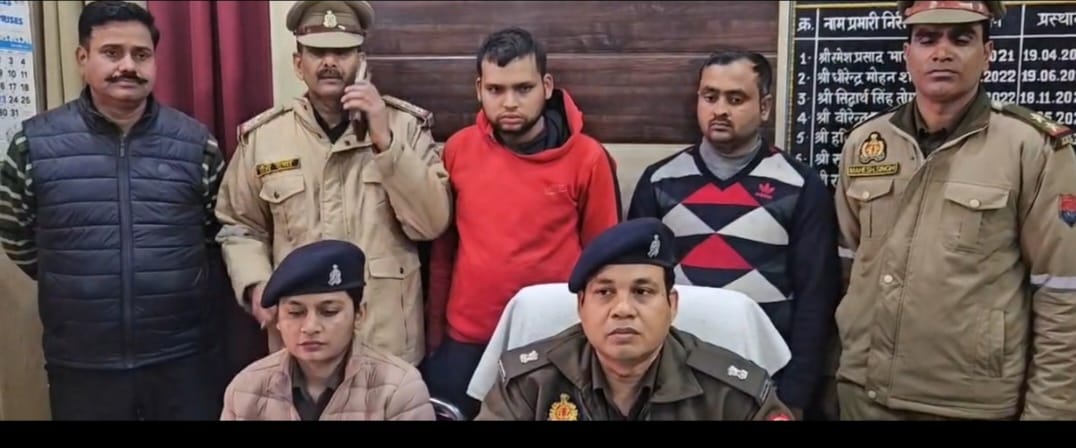 KASGANJ NEWS कासगंज में नौ लाख का नकली घी बरामद, दो तस्कर गिरफ्तार, वाहन जब्त