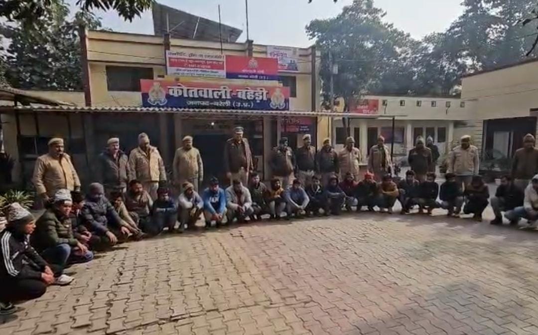 Bareilly News-बहेड़ी में खनन टास्क फोर्स को कुचलने की कोशिश, दरोगा घायल