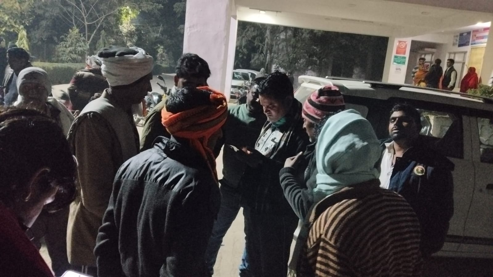 KASGANJ NEWS सिढपुरा– गंजडुंडवारा मार्ग पर भीषण सड़क हादसा: आमने-सामने से दो बाइकों की टक्कर, मासूम समेत दो की मौत, चार गंभीर घायल