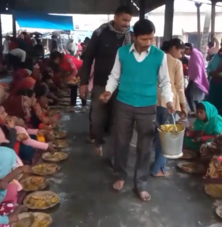 Bareilly news : सनातन आस्था का विराट संगम: हुरहुरी सिद्धपीठ शिव मंदिर में रामायण पाठ व विशाल भंडारे से गूंजा श्रद्धा का स्वर