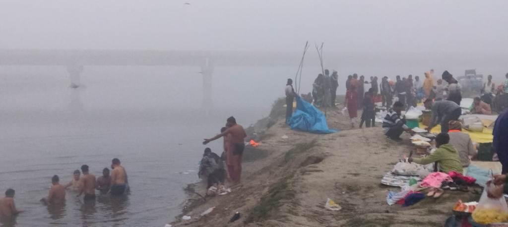 Bareilly News : सनातन आस्था का पर्व माघ पूर्णिमा: रामगंगा में पुण्य स्नान को उमड़ा श्रद्धालुओं का जनसैलाब